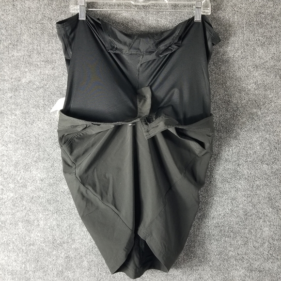 Eddie Bauer Women's skirt  Skort size 6 Black - Picture 10 of 10